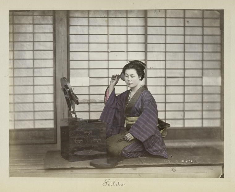 不減風韻： 日本手工上色蛋白照片中的鏡美人