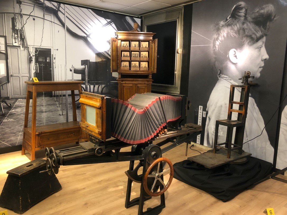 以鮭魚之名：身份識別的歷史