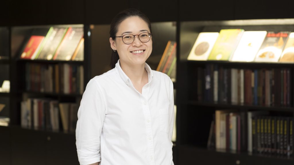 拆解佛教繪畫未知之謎的樂趣：專訪撰稿人何嘉誼老師